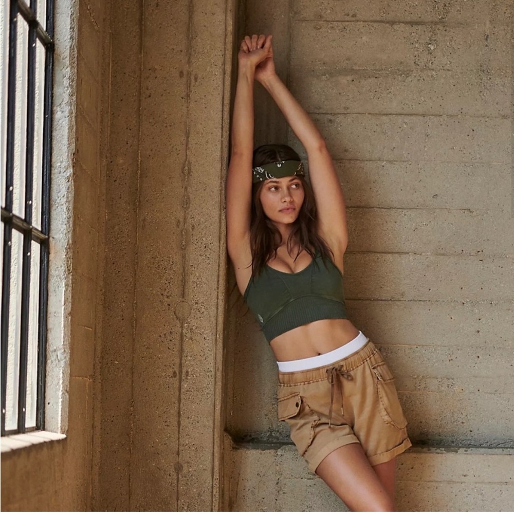FREE PEOPLE | NWOT Good Karma Scoop Neck Bra in Secret Moss *